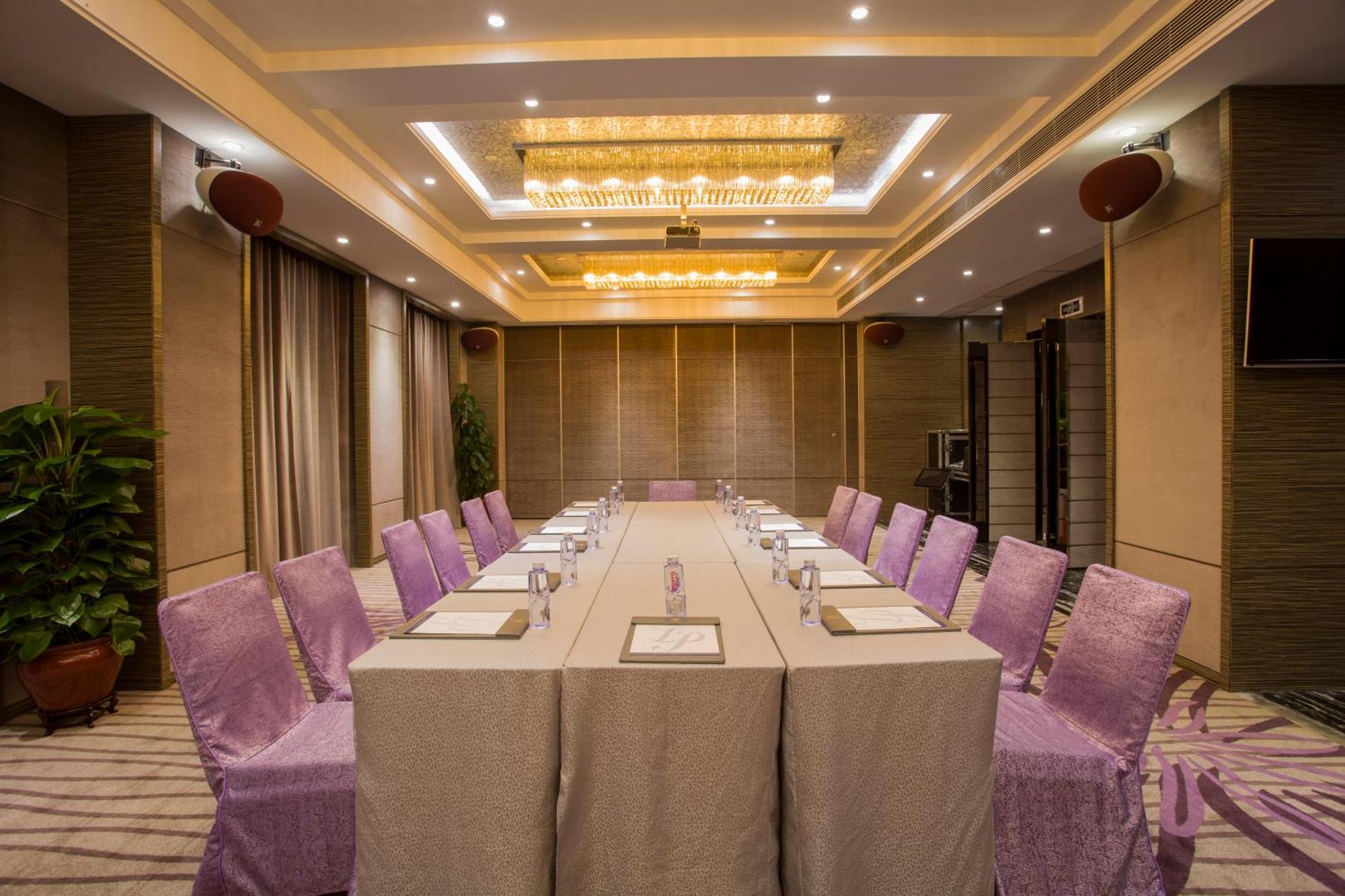 La Perle International Hotel - Free Shuttle Between Hotel And Exhibition Center During Canton Fair & Exhibitor Registration Counter Екстериор снимка