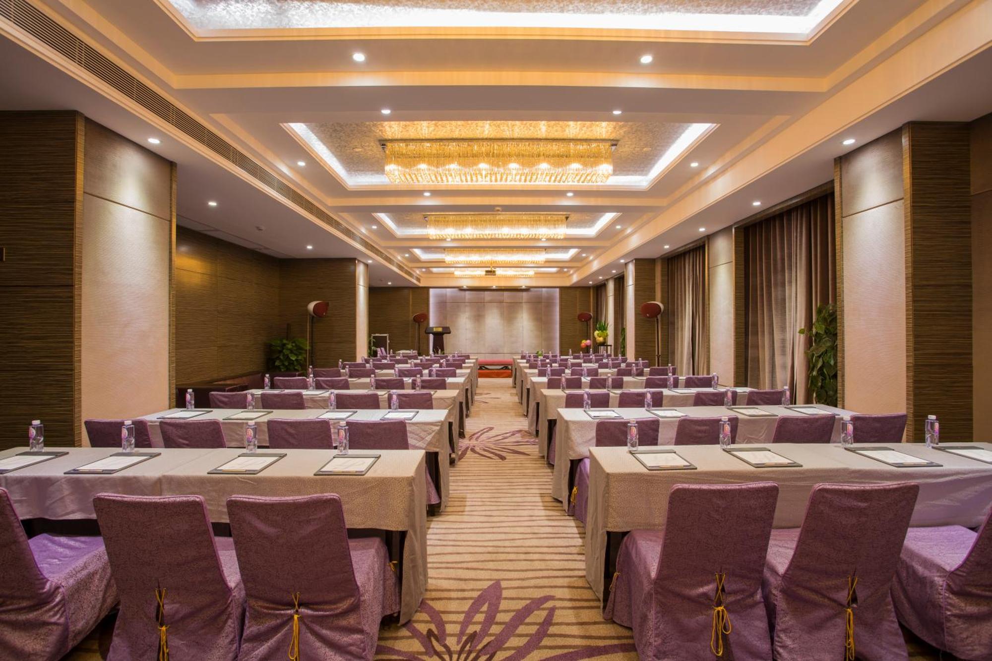 La Perle International Hotel - Free Shuttle Between Hotel And Exhibition Center During Canton Fair & Exhibitor Registration Counter Екстериор снимка