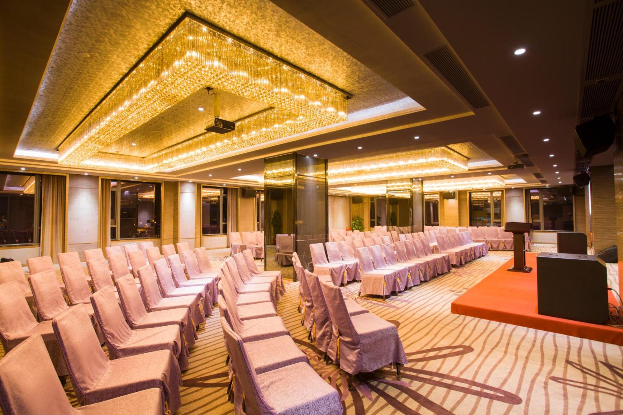 La Perle International Hotel - Free Shuttle Between Hotel And Exhibition Center During Canton Fair & Exhibitor Registration Counter Екстериор снимка